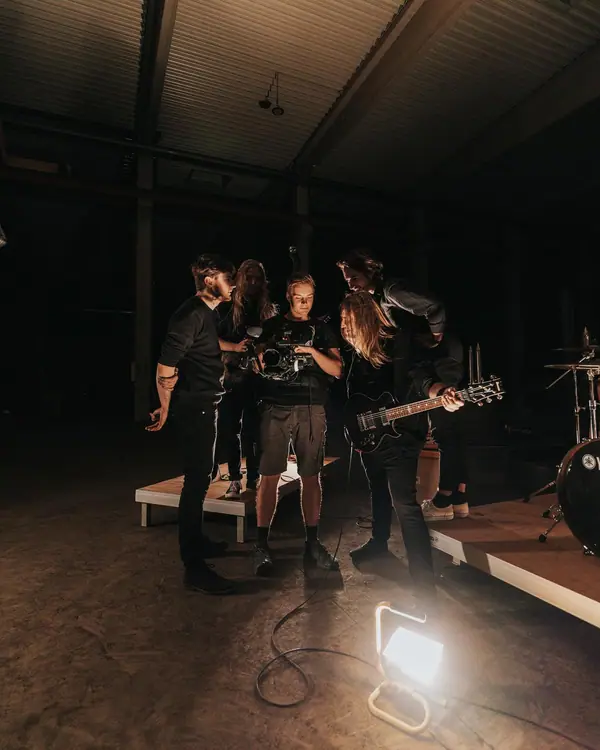 Tezura - Stray Alone, Musikvideo, 2019