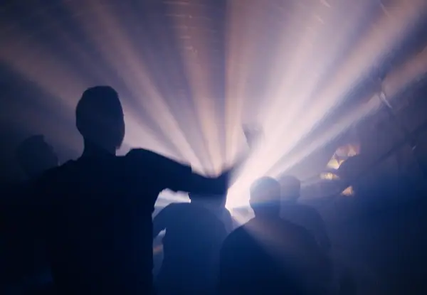 Röhre 2021, Independance Musikvideo, Publikum